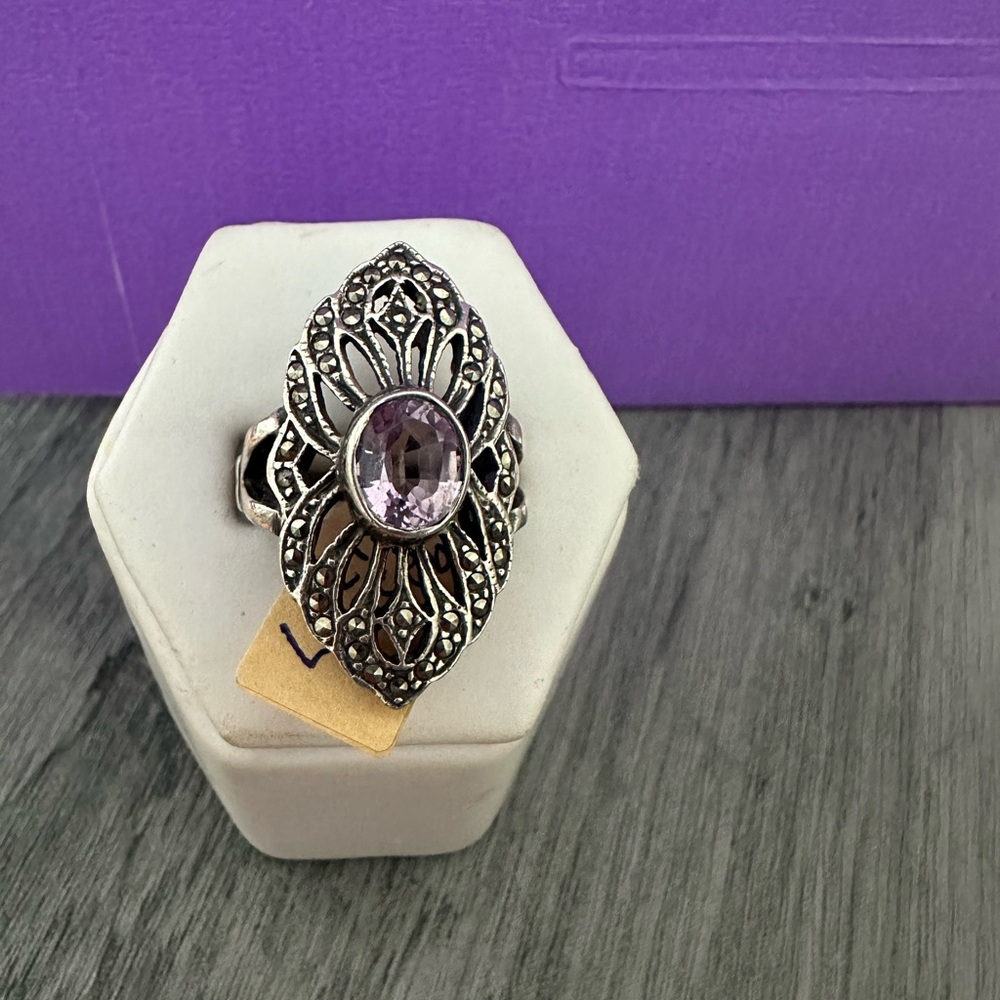Elegant Silver and Purple Women's Ring
